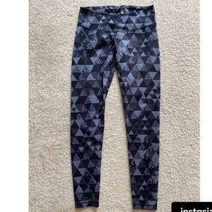 Old Navy Leggings w/Triangle Print
